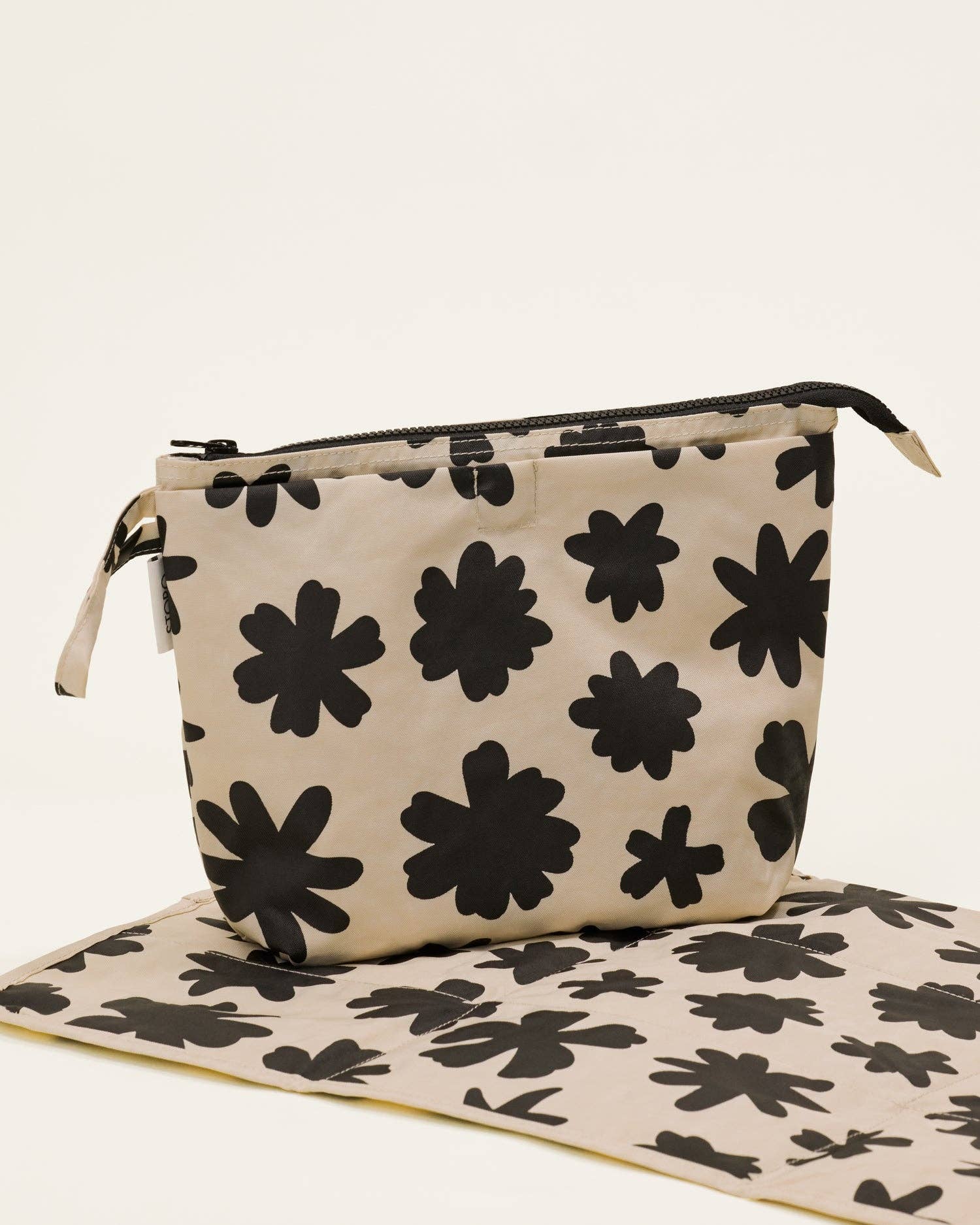 Storq x Kindred Bravely Quick Change Kit Bag