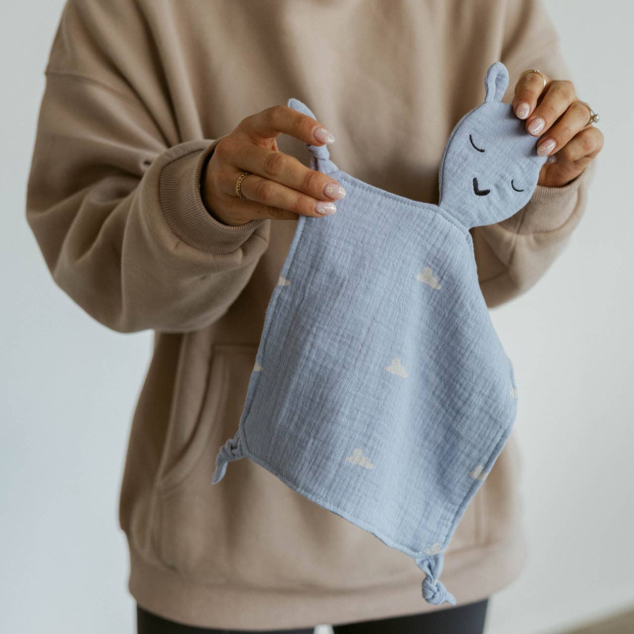 Windy Muslin Lovey