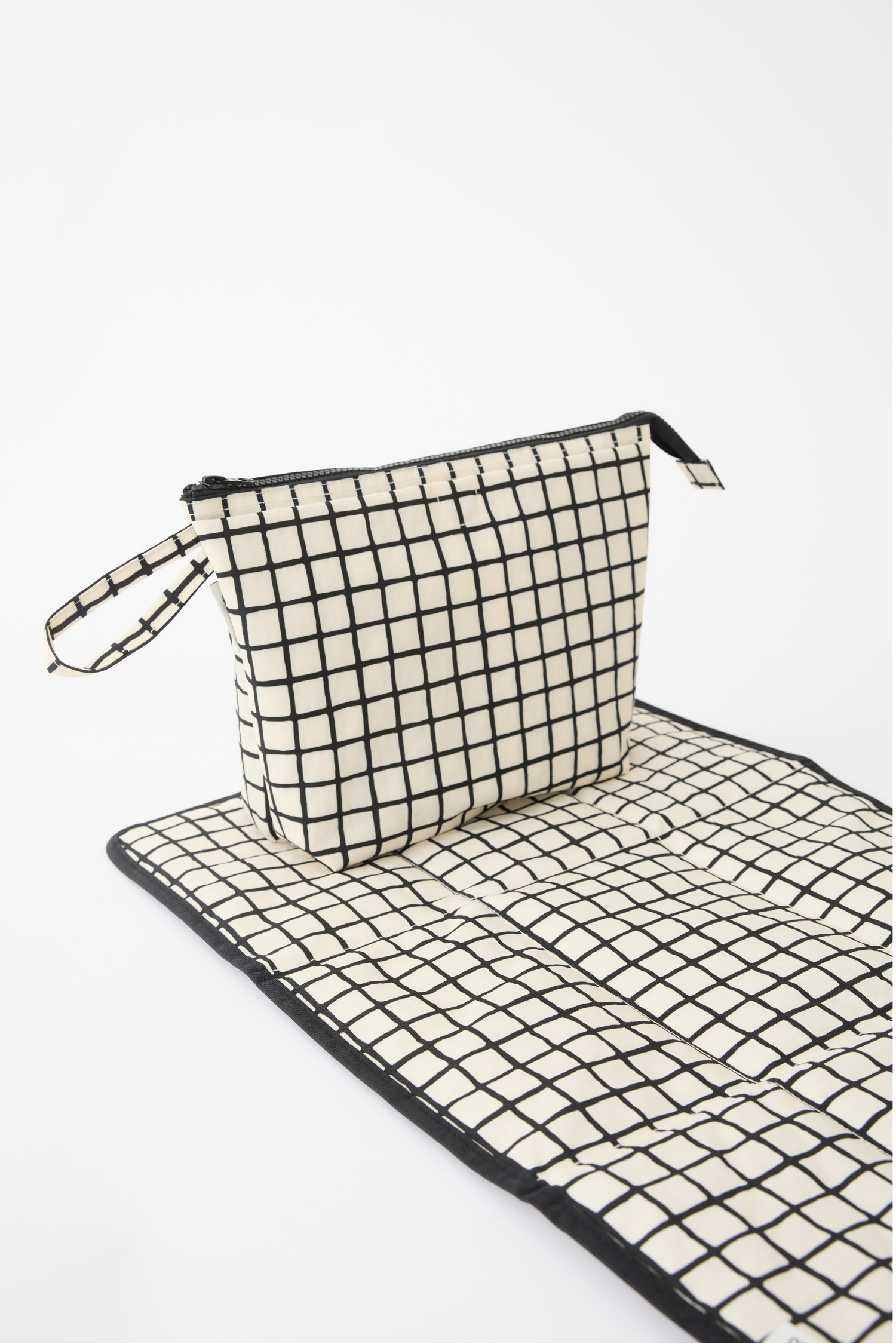 Storq x Kindred Bravely Quick Change Kit Bag