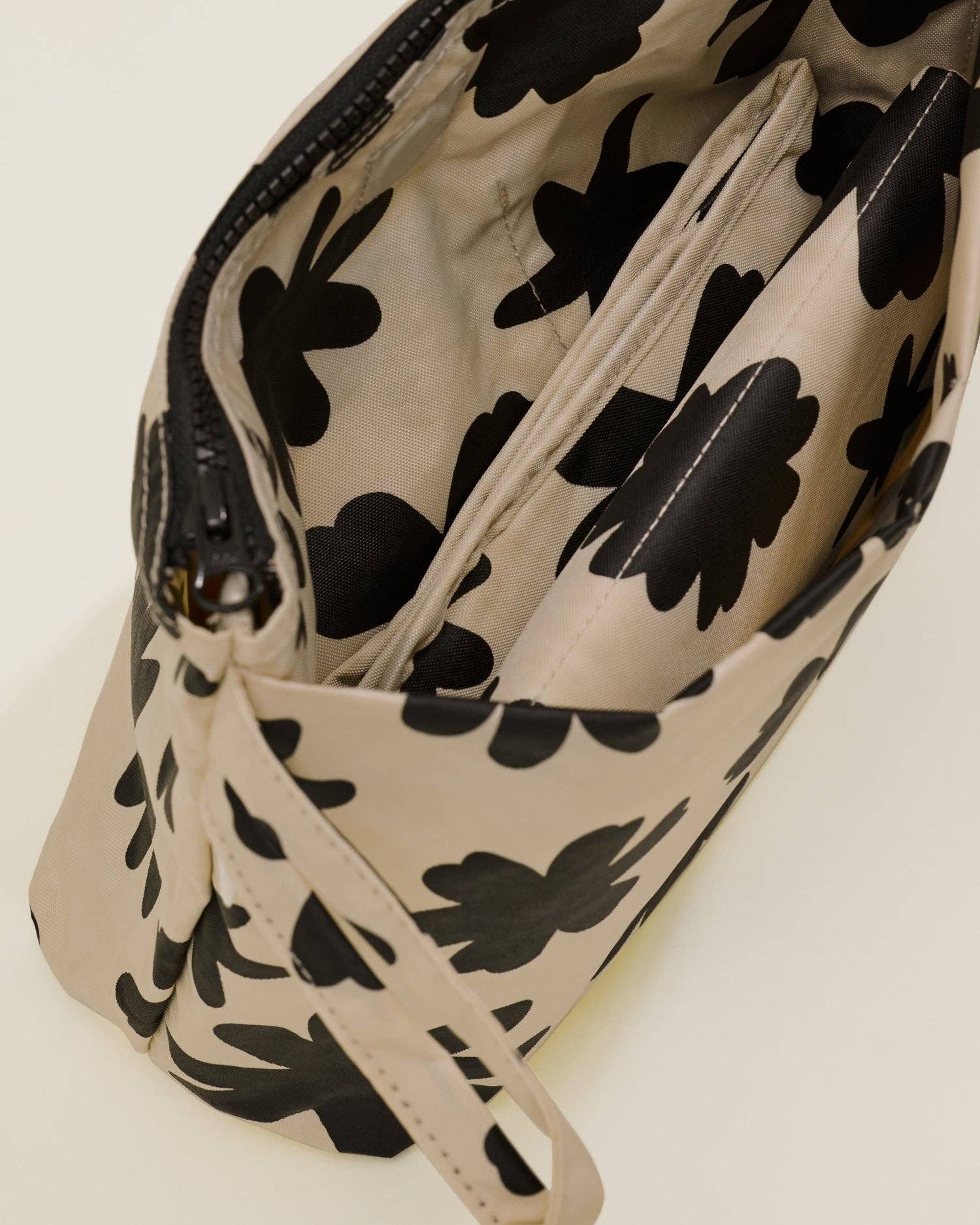 Storq x Kindred Bravely Quick Change Kit Bag